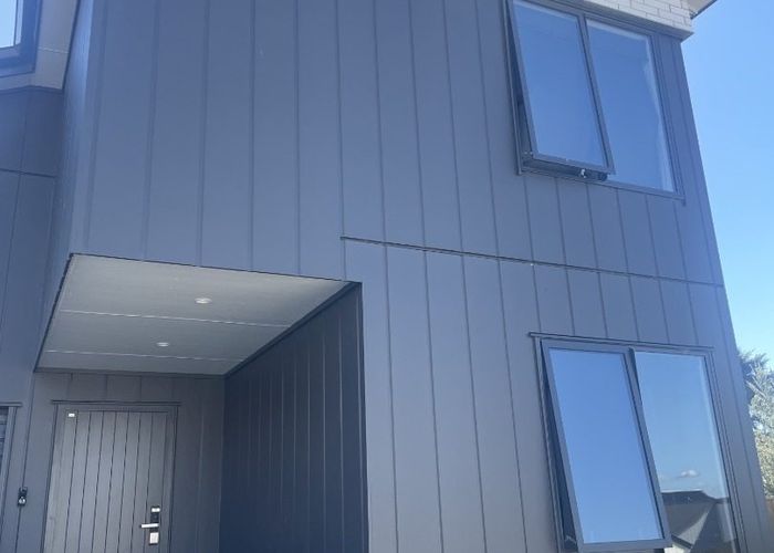  at 46 Morus Rd, Massey, Waitakere City, Auckland
