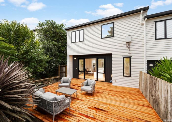  at 16/69 Target Road, Totara Vale, North Shore City, Auckland