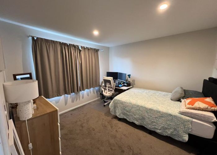  at 2/38 Merton Road, Saint Johns, Auckland City, Auckland