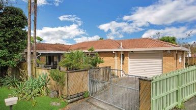  at 5 Oakhaven Place, Ranui, Auckland