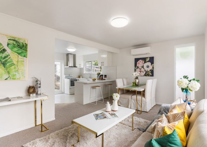  at 2/13 Uppingham Crescent, Hillcrest, Auckland