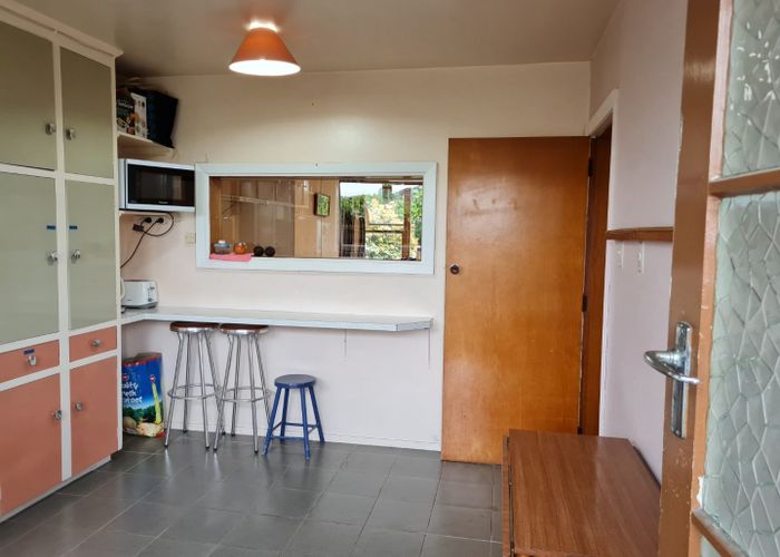  at 2/17 Waimairi Road, Upper Riccarton, Christchurch City, Canterbury