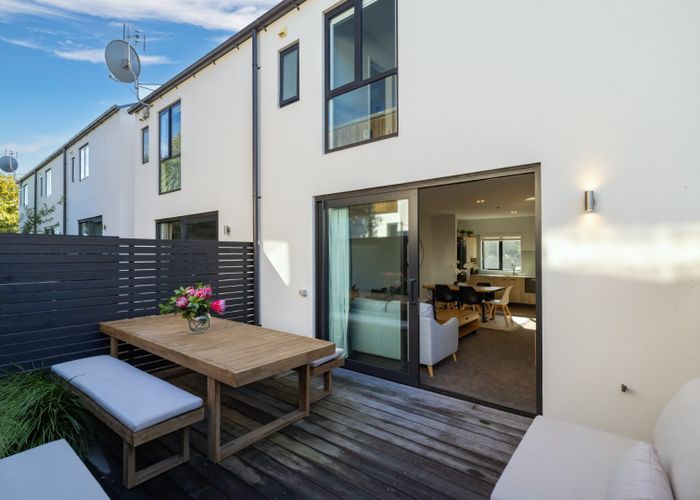  at 2/17 Salisbury Street, Christchurch Central, Christchurch