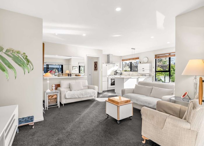  at 7 Glenharrow Avenue, Avonhead, Christchurch