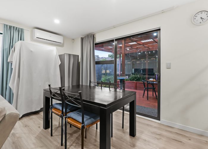  at 15 Rosarina Lane, Takanini, Papakura, Auckland