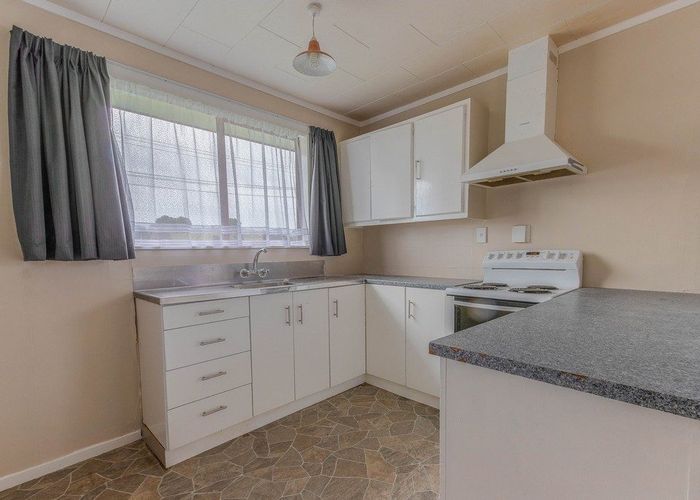  at 29 Carson Street, Castlecliff, Whanganui, Manawatu / Whanganui