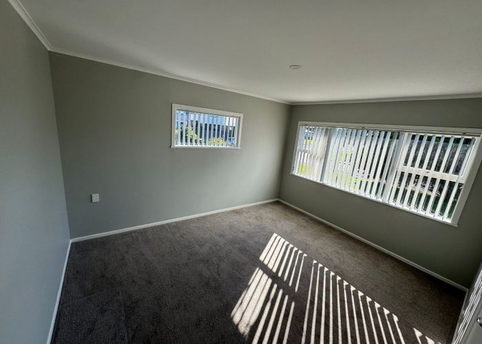  at 24 Stokes Avenue, Te Atatu Peninsula, Waitakere City, Auckland