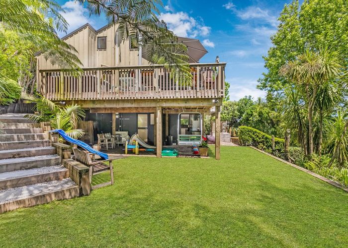  at 33 Park Hill Road, Birkenhead, Auckland