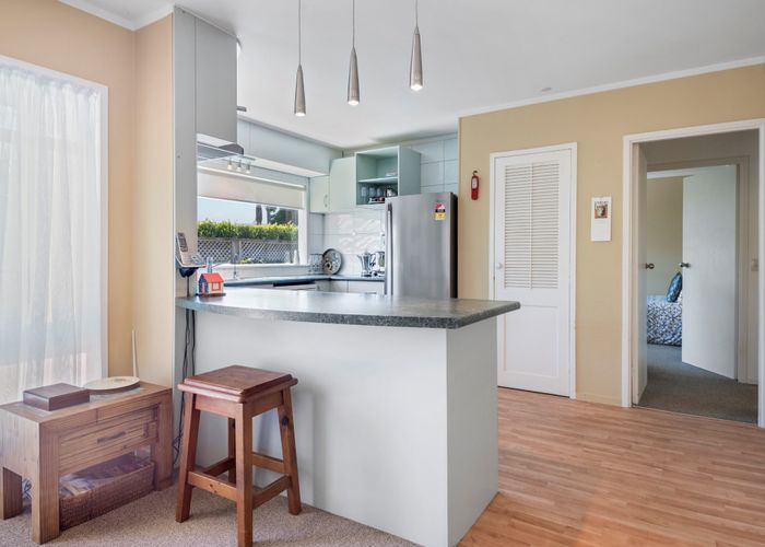  at 8 Andrea Place, Sunnyhills, Auckland