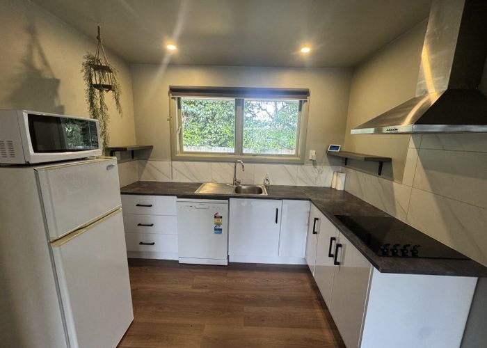  at 2/29 Office Road, Merivale, Christchurch City, Canterbury