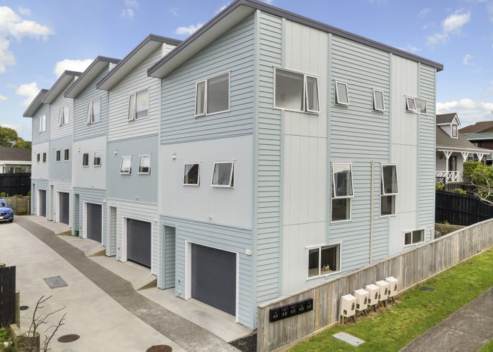  at 4A John Shaw Drive, Saint Johns, Auckland