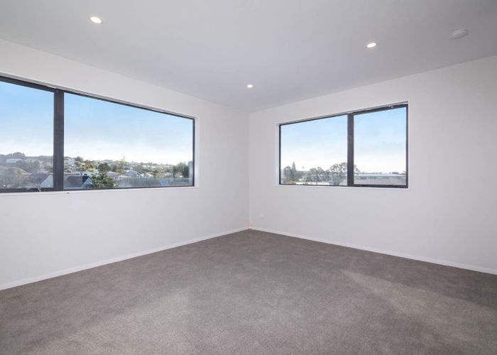  at 9/15 Thornton Road, Milford, North Shore City, Auckland