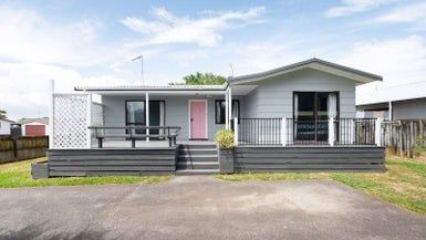  at 393 Kahikatea Drive, Dinsdale, Hamilton