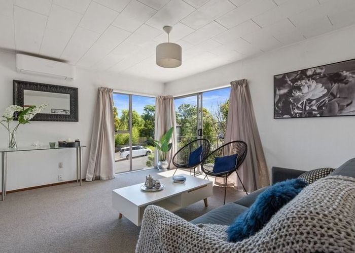  at 4 Lavery Place, Sunnynook, North Shore City, Auckland
