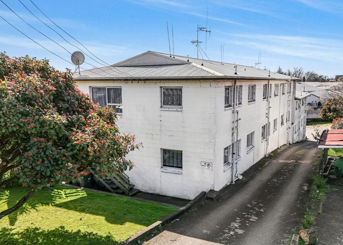  at 81 Lake Road, Frankton, Hamilton