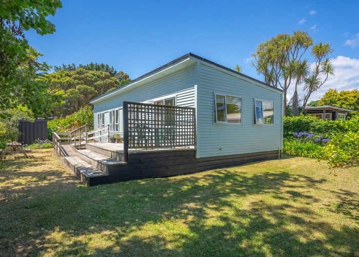  at 25 Te Moana Road, Waikanae Beach, Waikanae