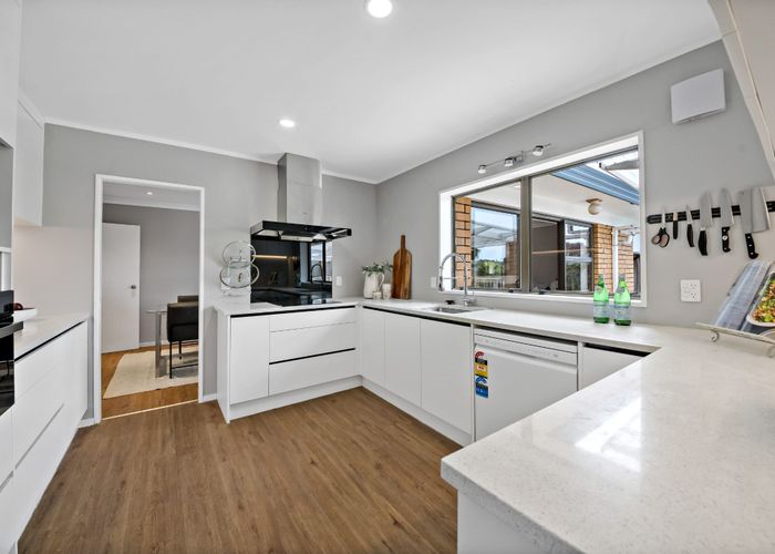  at 31 Rapallo Place, Farm Cove, Manukau City, Auckland