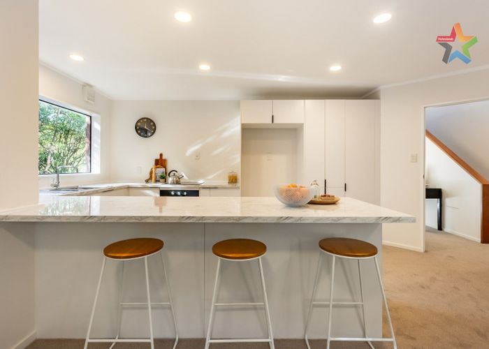  at 14 Shackle Lane, Whitby, Porirua, Wellington