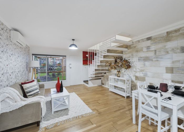  at 7/108 West Coast Road, Glen Eden, Waitakere City, Auckland