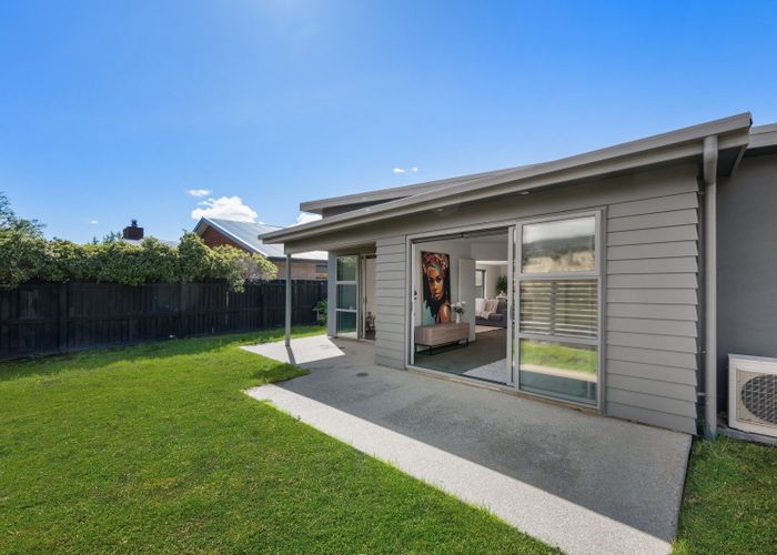  at 6 Missy Crescent, Mount Pisa