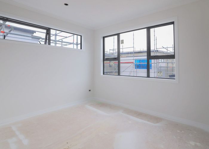  at 994-996 Taita Drive, Avalon, Lower Hutt, Wellington