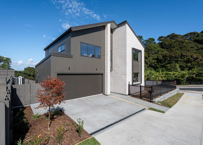  at 2 Wakaturia Way, Glenfield, North Shore City, Auckland