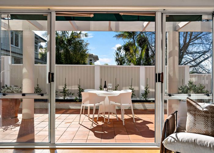  at 8 Hiriri Avenue, Remuera, Auckland City, Auckland