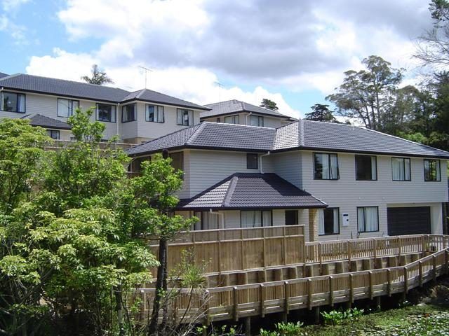  at 2j/9 The Avenue, Albany, North Shore City, Auckland