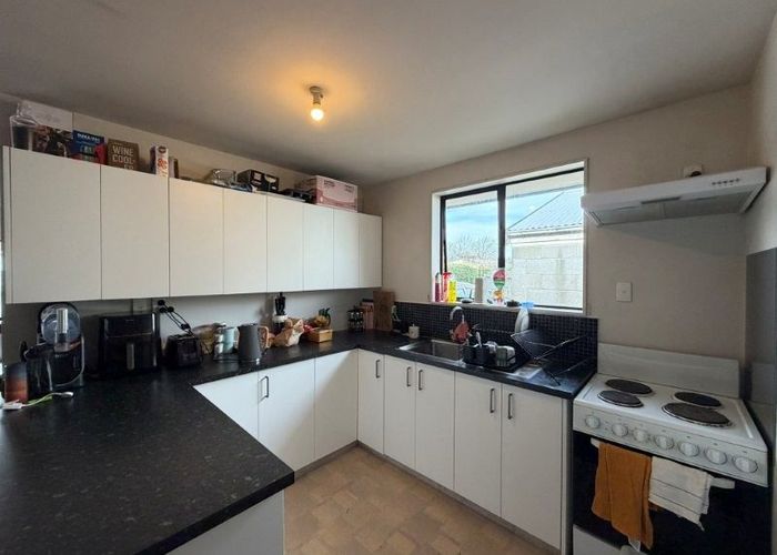  at 2/25 Owens Terrace, Upper Riccarton, Christchurch City, Canterbury