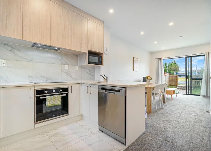  at 2/96 Walmsley Road, Mangere Bridge, Manukau City, Auckland