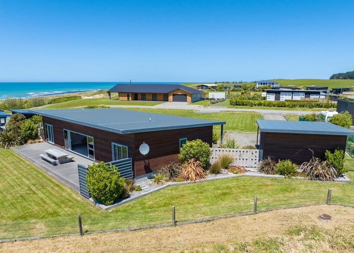  at 18 Rochdale Road, Riversdale Beach, Masterton