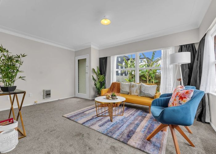  at 2/54 East Street, Papakura, Auckland