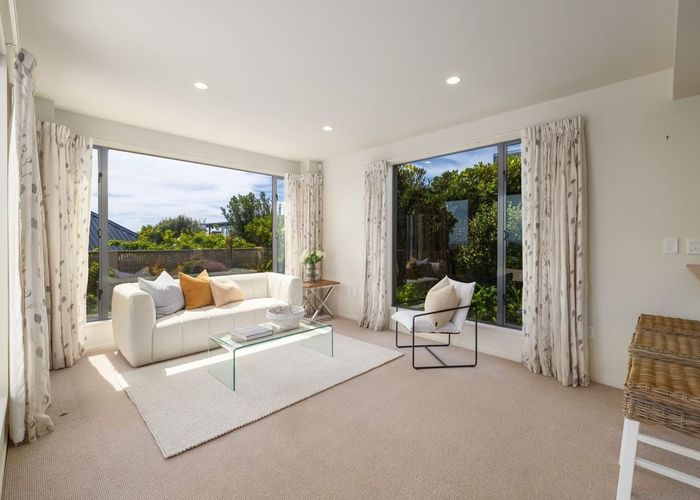 at 6 Inverness Lane, Redcliffs, Christchurch