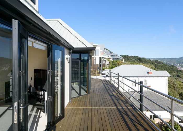  at 22 Palliser Road, Roseneath, Wellington