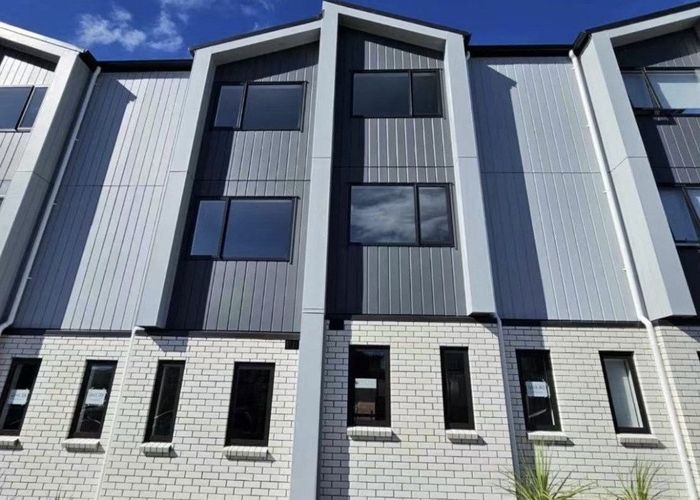  at 17 Paetai Lane, Te Atatū Peninsula, Auckland