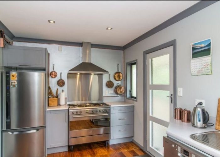  at 44 Gavin Rd, Raumati Beach, Kapiti Coast, Wellington