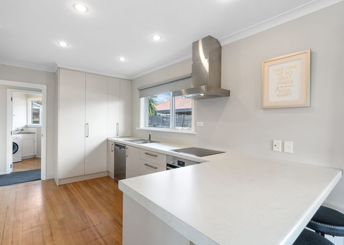  at 82 Effingham Street, North New Brighton, Christchurch City, Canterbury