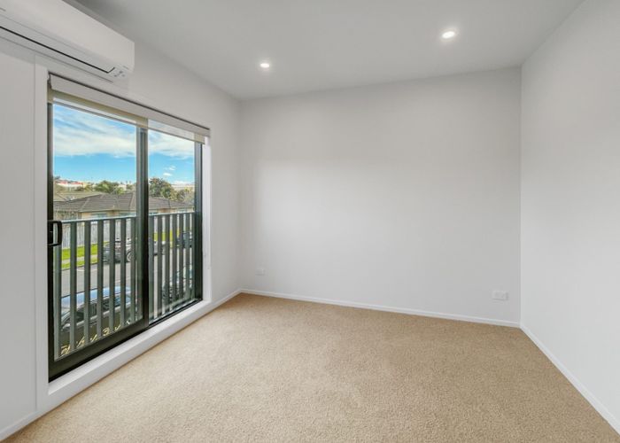  at 3/28 Westgate Drive, Westgate, Waitakere City, Auckland