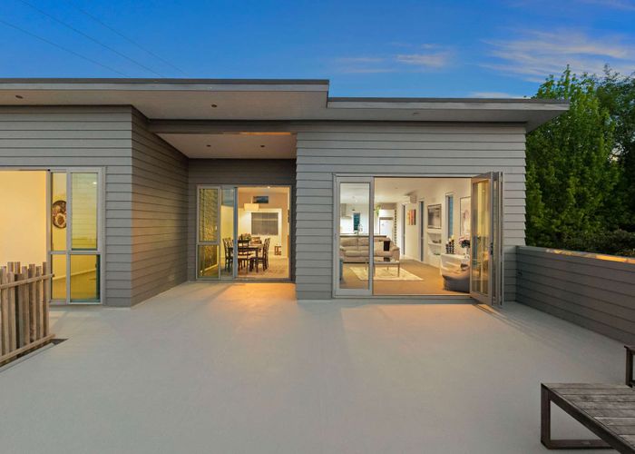  at 9 Bernard Magnus Lane, Greenhithe, Auckland