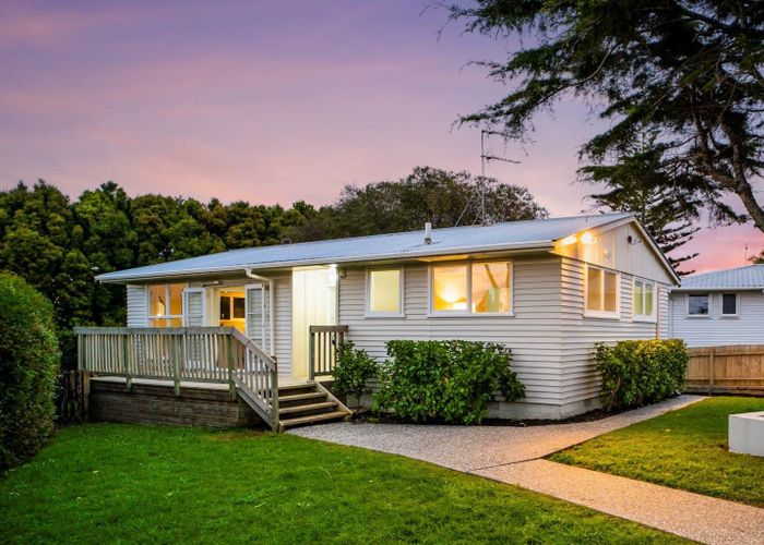  at 16 McCracken Road, Mount Wellington, Auckland