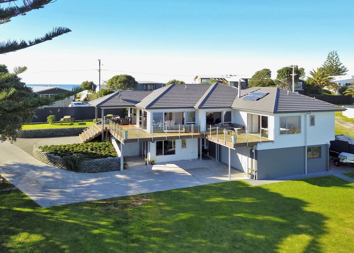  at 688 Pukehina Parade, Te Puke