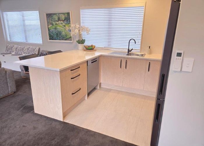  at 2/214 Barrington Street, Somerfield, Christchurch City, Canterbury