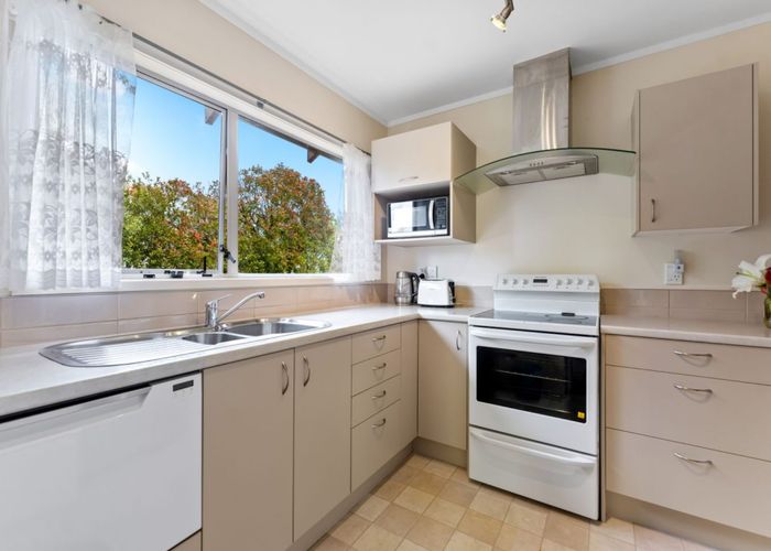 at 1/1 Gatman Street, Birkdale, Auckland