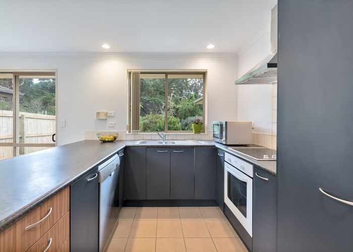  at 32 Lomas Way, Albany, North Shore City, Auckland