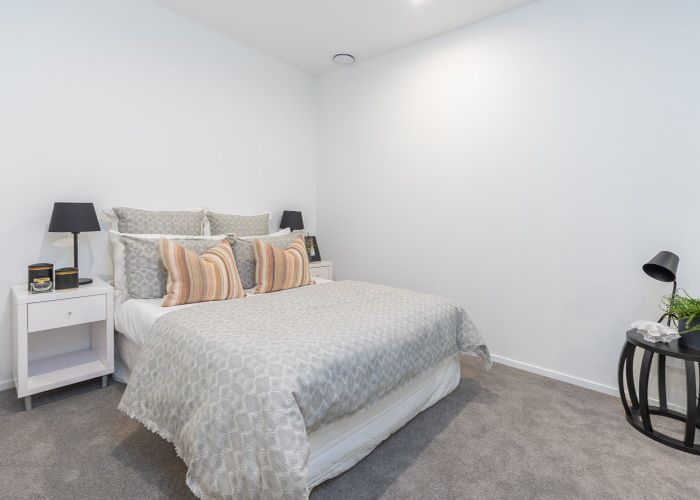  at 210/1A Oakley Avenue, Waterview, Auckland