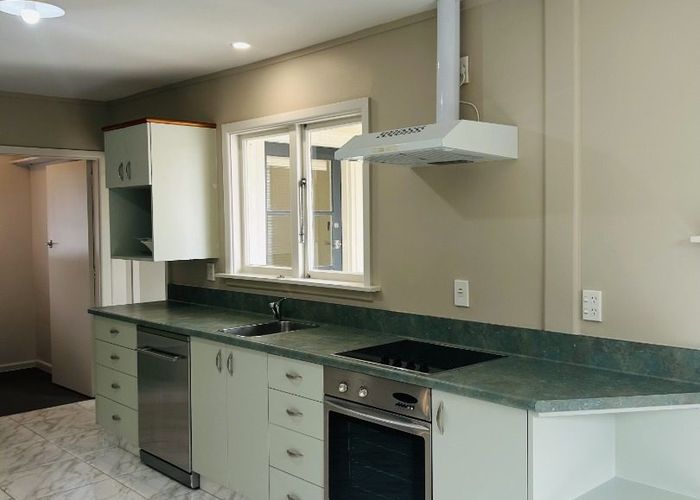  at 17 Pembroke Street, Avondale, Christchurch City, Canterbury