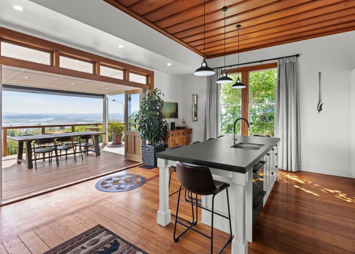  at 1 Roslyn Road, Bluff Hill, Napier