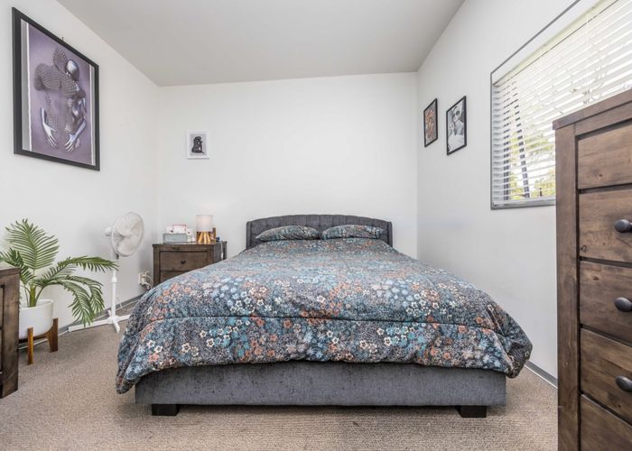  at 40/42 Holly Street, Avondale, Auckland City, Auckland