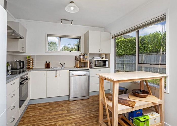  at 1/48 Jutland Road, Hauraki, North Shore City, Auckland