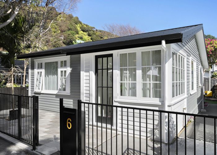  at 6 KOWHAI ST , Eastbourne, EASTBOURNE